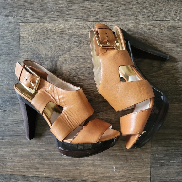 Women's Tan Platform Heels - Picture 1 of 6